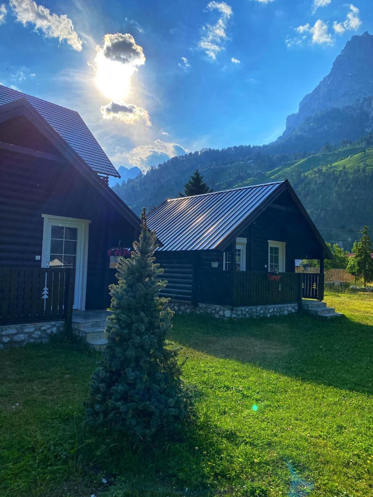 Hotel Tradita Валбона Экстерьер фото